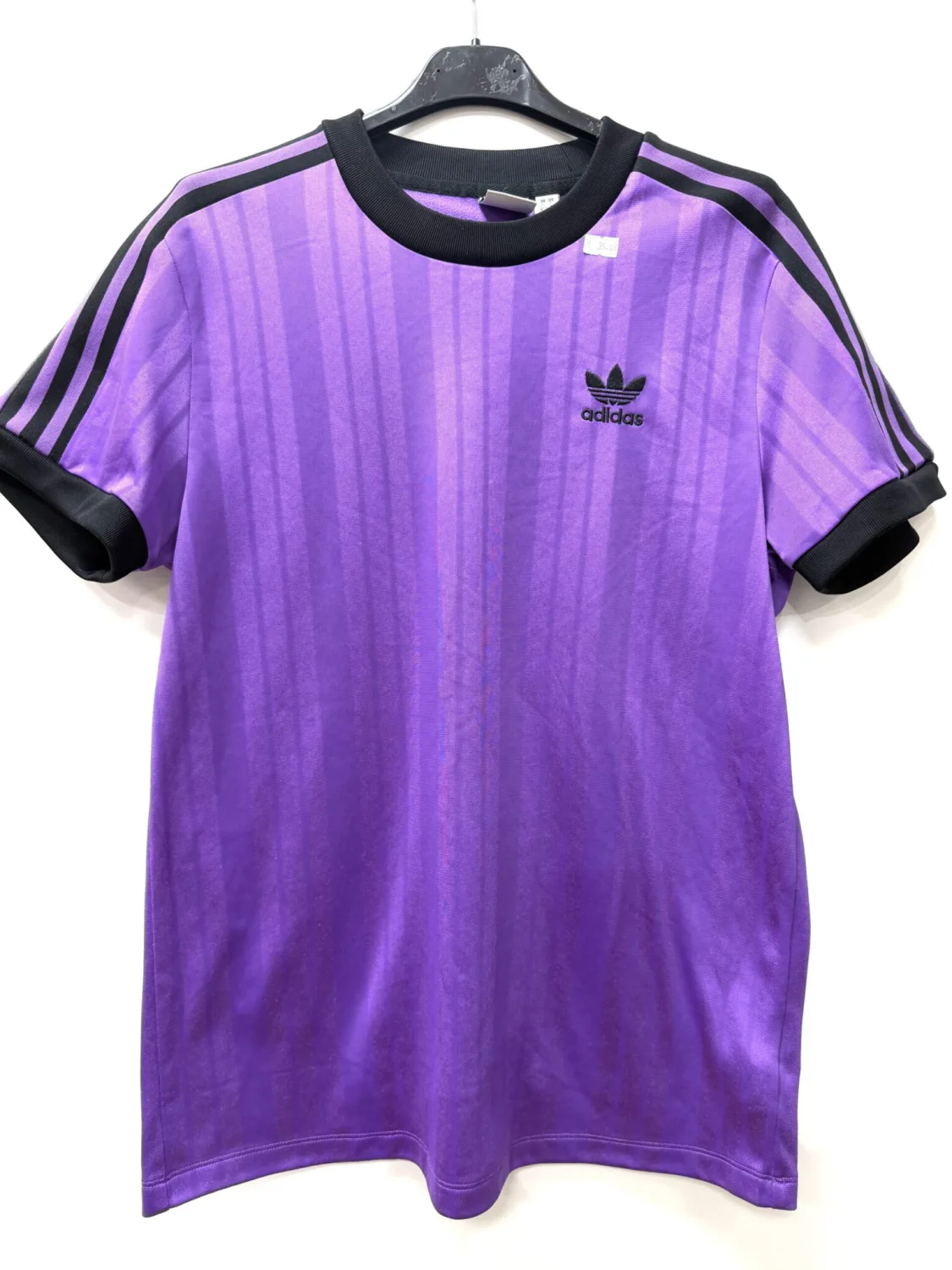 Camiseta Adidas retro